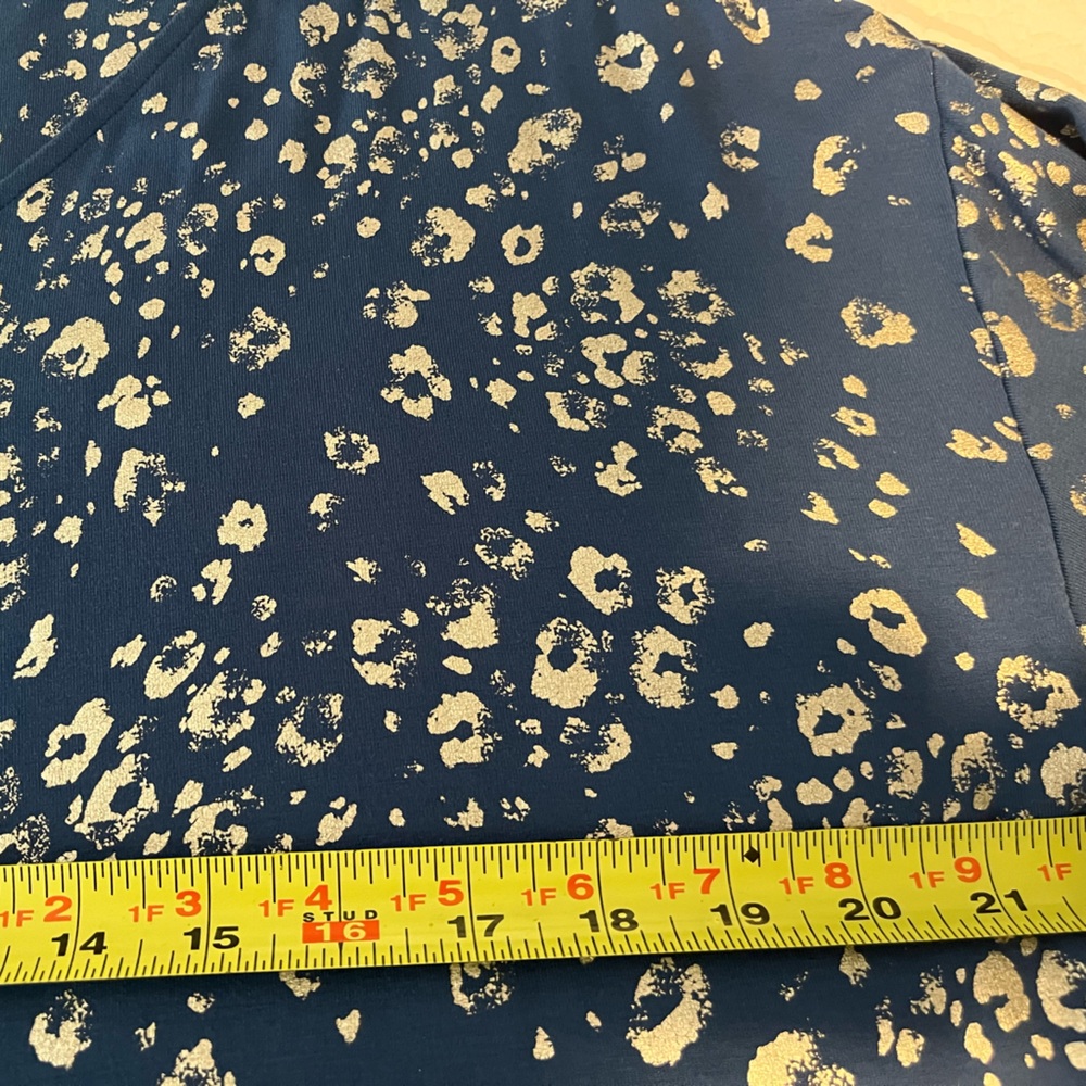 Chicos size 1 (8/Medium) Blue & Silver animal print, Like new! - Picture 7 of 8